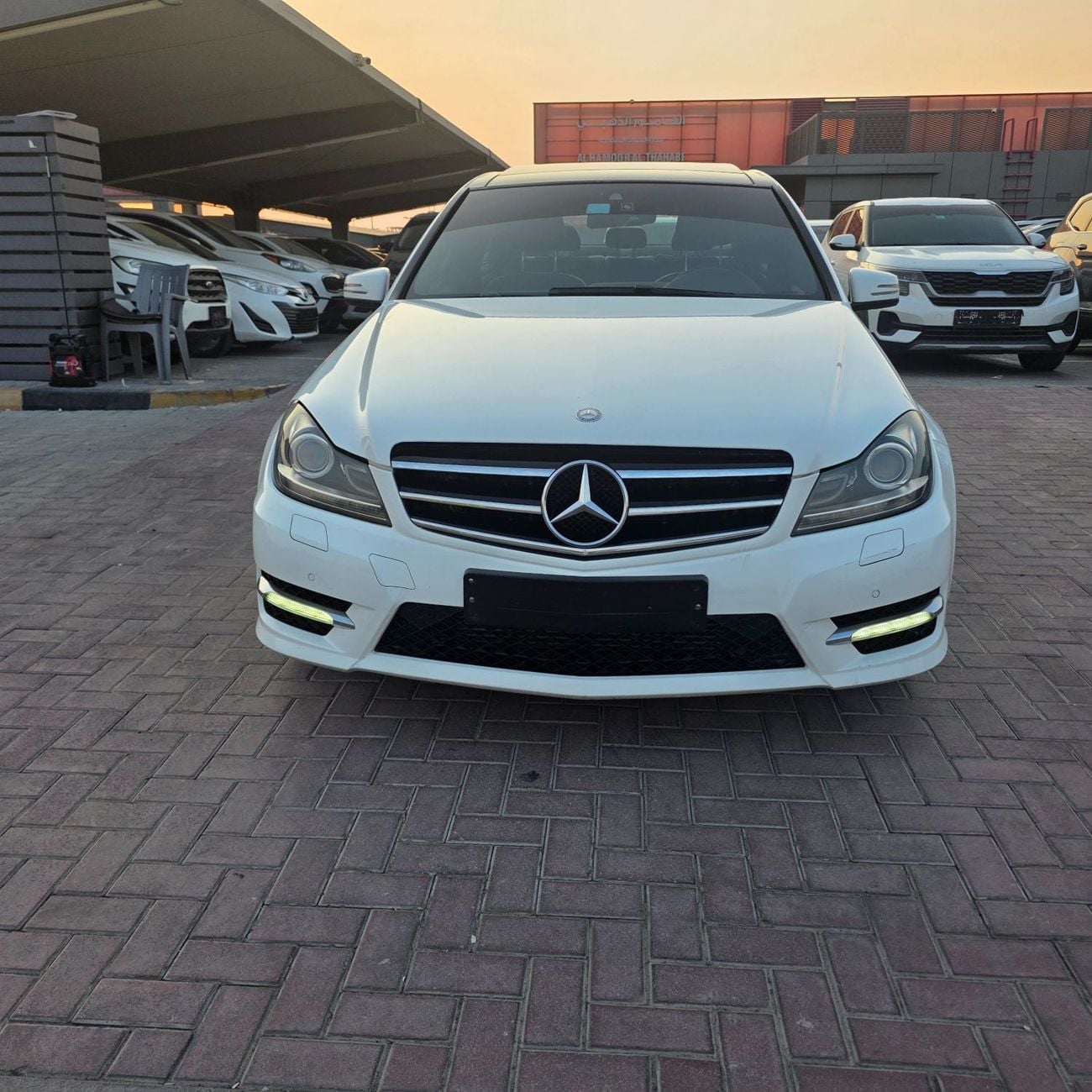 مرسيدس بنز C 200 AVANTGARDE SPORTS