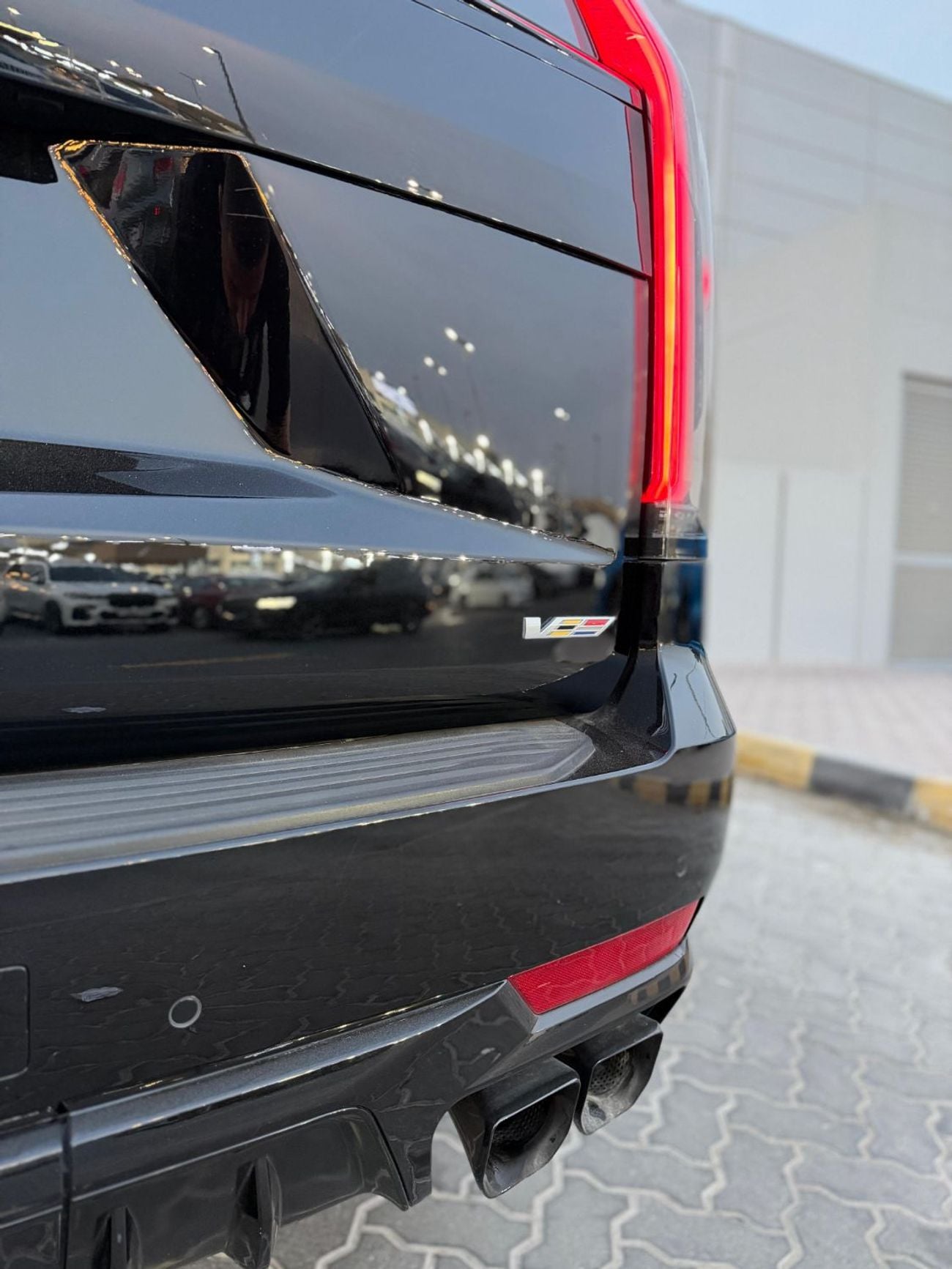 Cadillac Escalade ESV V SERIES
