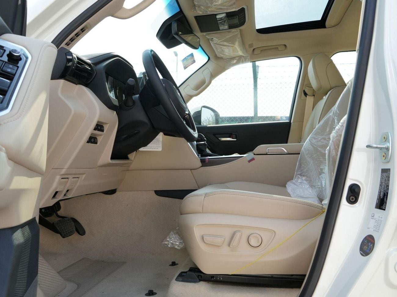 Toyota Land Cruiser GXR TOYOTA Land Cruiser GXR 3.5 TT Petrol AT With , Radar JBL , 360 Camera , Compressor | Saudi Specs Av