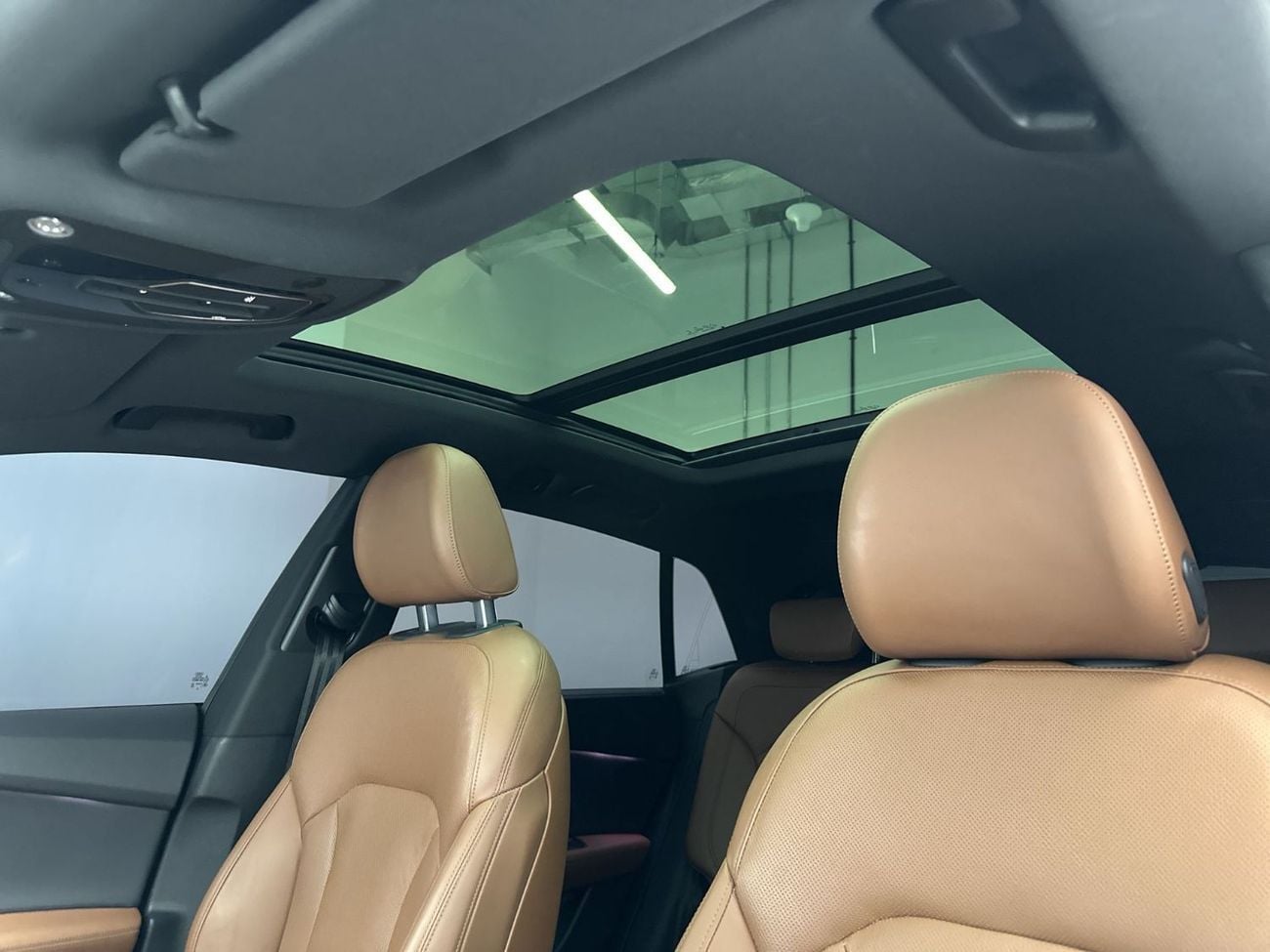 أودي Q8 55 TFSI quattro 340hp (Ref# 01416)