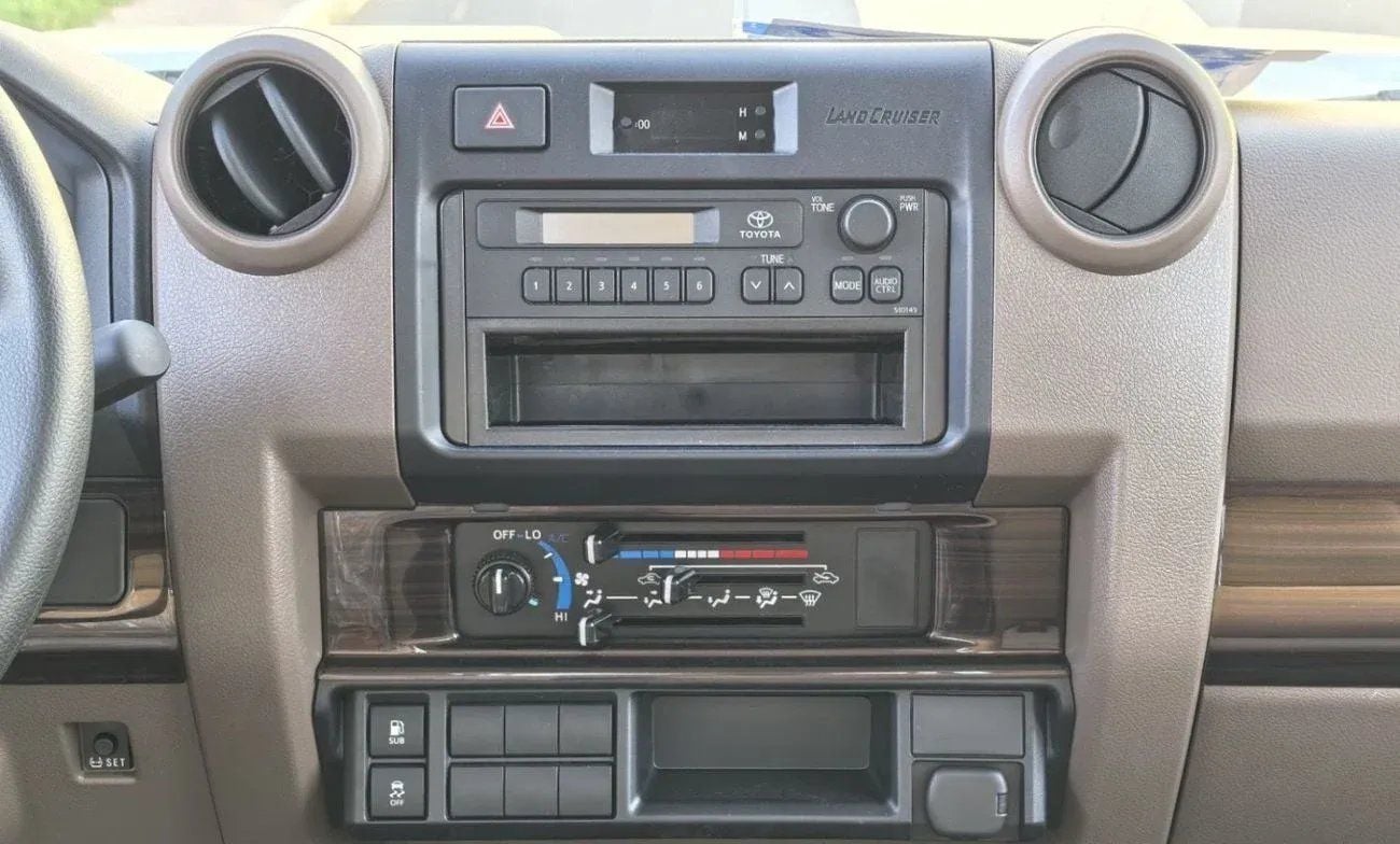 تويوتا لاند كروزر بيك آب TOYOTA LAND CRUISER PICKUP LC79 / SINGLE CABIN | 2.8L V6 DIESEL | M/T | SNORKEL | 4WD | MY2025