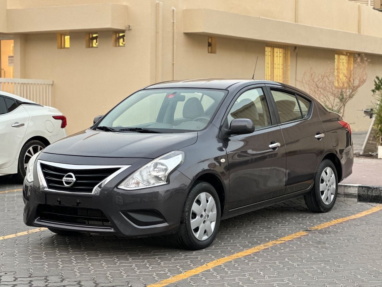 Nissan Sunny SV