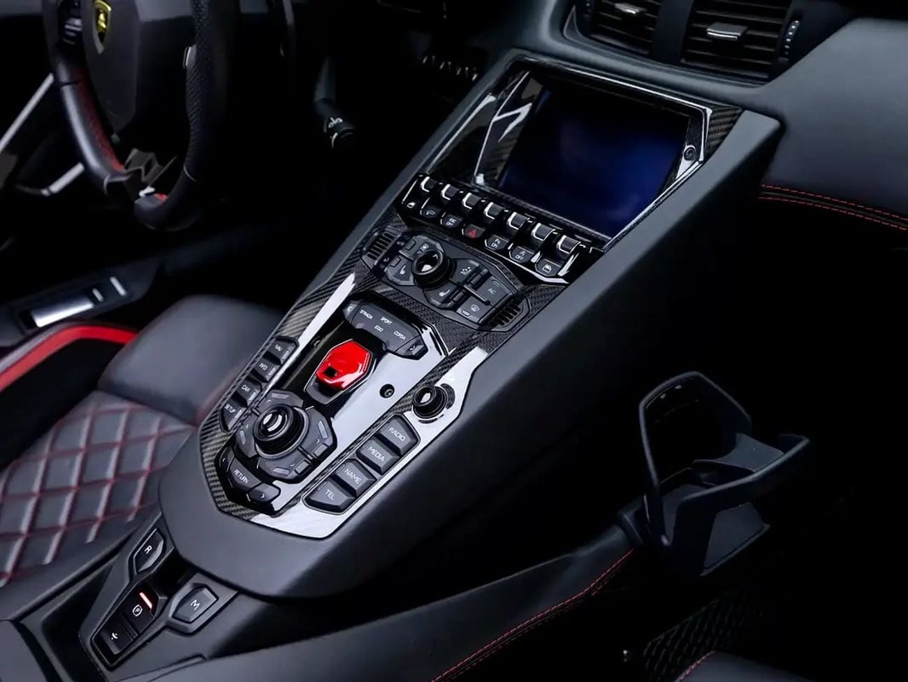 Lamborghini Aventador Roadster Roadster | GCC Spec