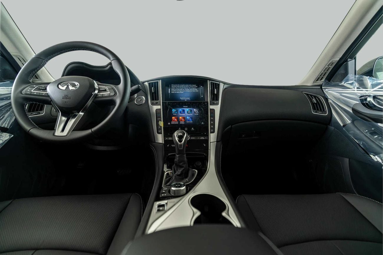 Infiniti Q50 LUXE 3.0