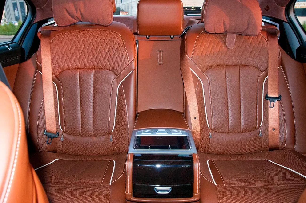 BMW M760Li M760Li | GCC Specs | V12 | Low Mileage | Full Service History