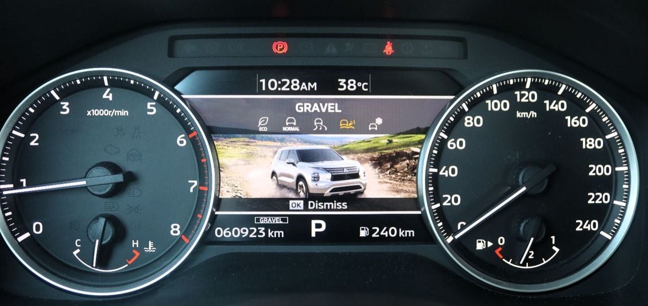 Mitsubishi Outlander GLX MIDLINE ACCIDENTS FREE - GCC - M LINE - ENGINE 2500 CC - PERFECT CONDITION INSIDE OUT