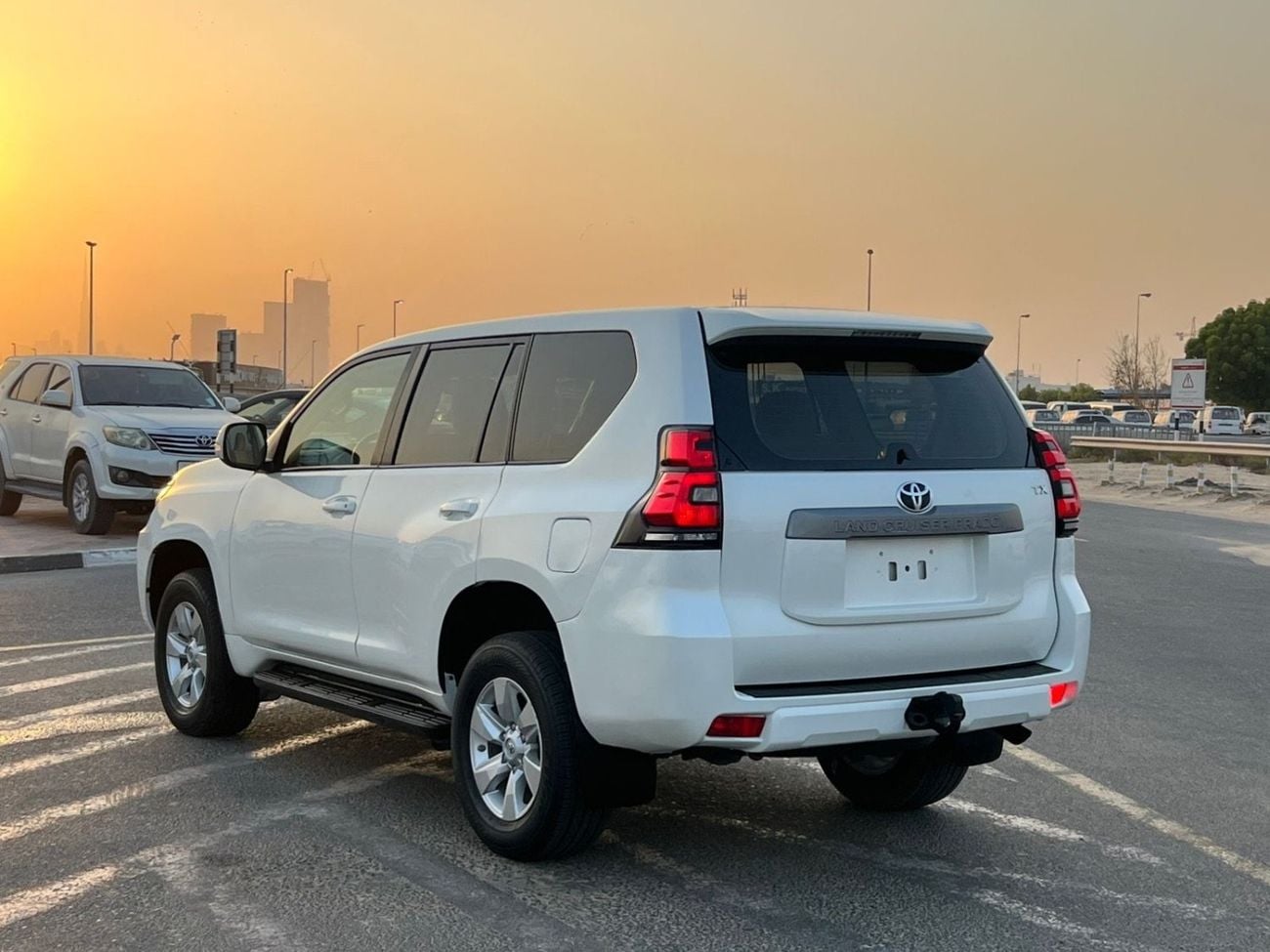 Toyota Prado 2023 Toyota Prado TX 2.7L V4- AWD 4x4 - No accident Rear Sensor -