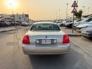 Lincoln Town Car SIGNATURE Accept a special price for a top-of-the-line model in excellent condition.