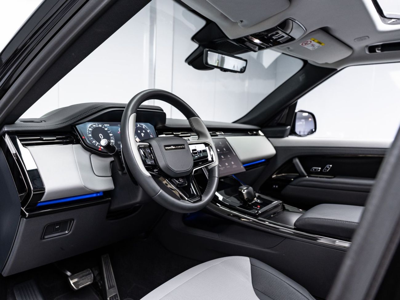 Land Rover Range Rover Sport SV EDITION ONE BUY NOW, PAY 2027 | THE BLACKLINE STANDARD | Al Tayer Warranty + Service Contract, Full Carbon, GCC