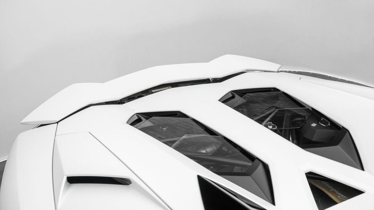 Lamborghini Aventador ULTIMAE Roadster - 2022 - GCC Specs