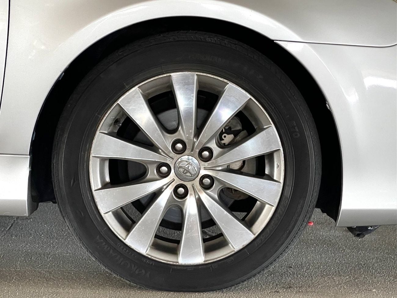 Toyota Avalon LIMITED | GCC Specification