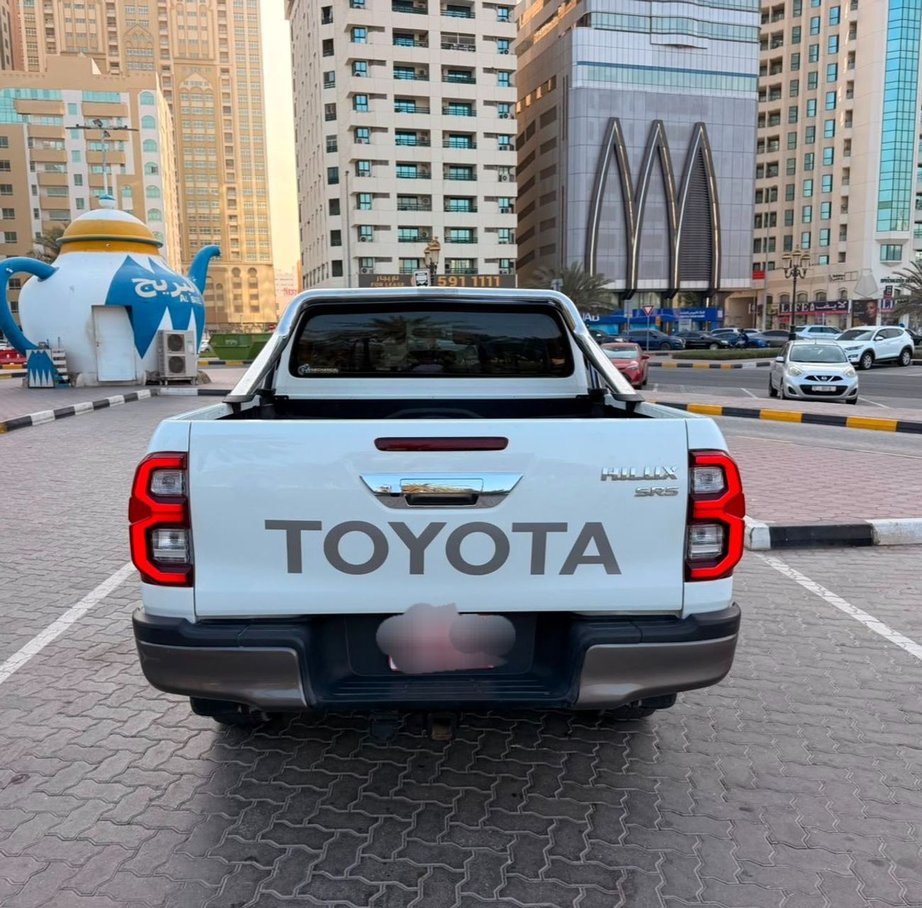 Toyota Hilux GLX Toyota Hilux 2018Model 2.8 Diesel 4x4 Manual gear colour white interior black leather seats Electric