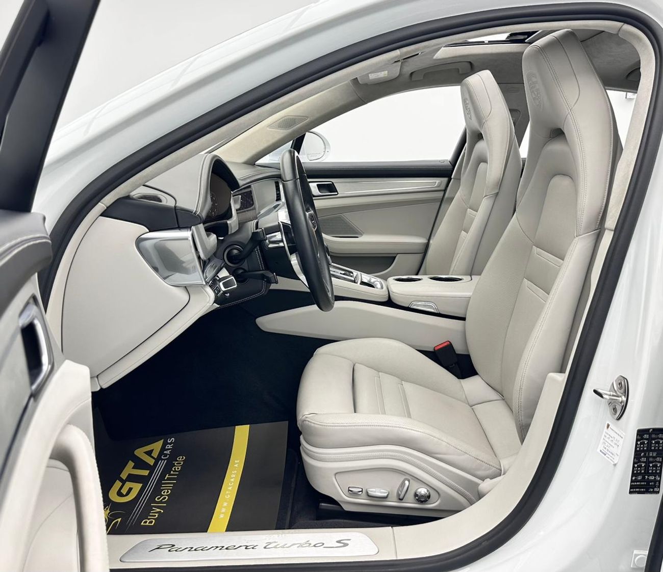 بورش باناميرا TURBO S E-HYBRID