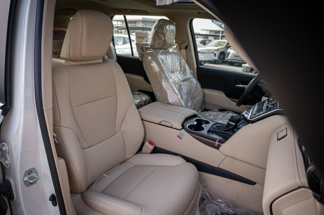 Toyota Land Cruiser GXR LC300 3.5L HEV