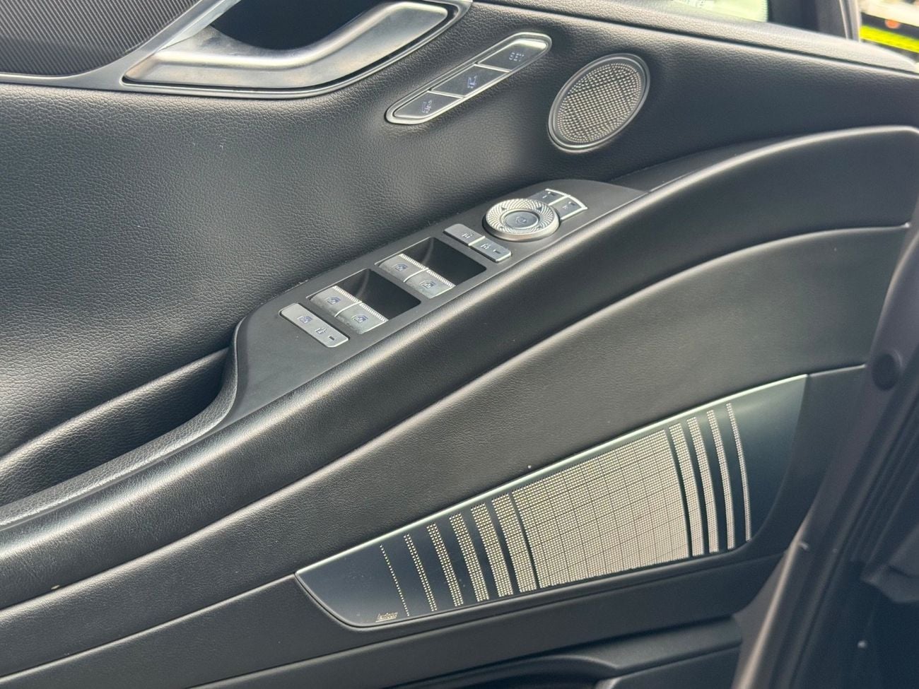Genesis G80 ROYAL