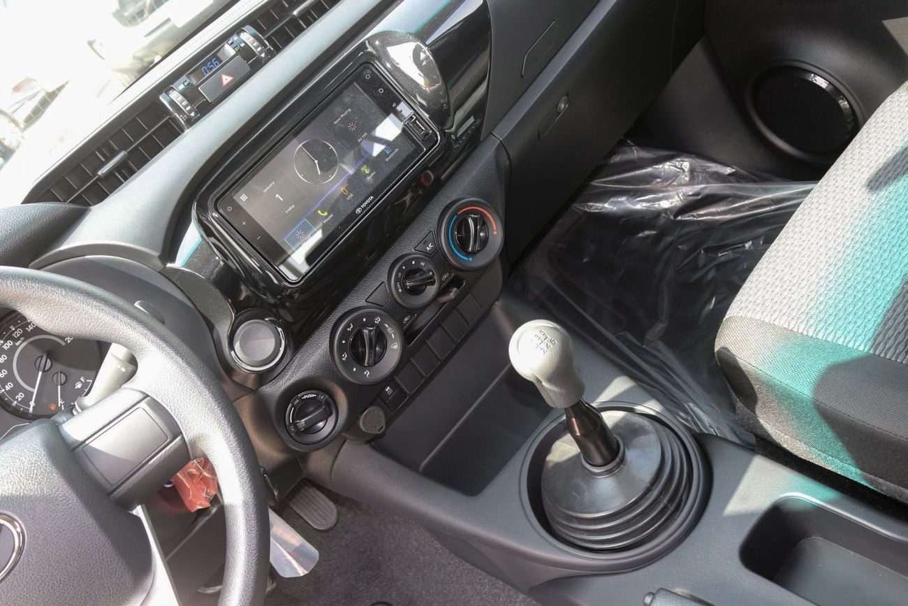 Toyota Hilux DC . 2.4L . 6-Speed Manual . Diesel . 4WD . 5 Seats . 4 Doors 2026 Model Toyota Hilux DC, 2.4L Diesel 4WD 6M/T