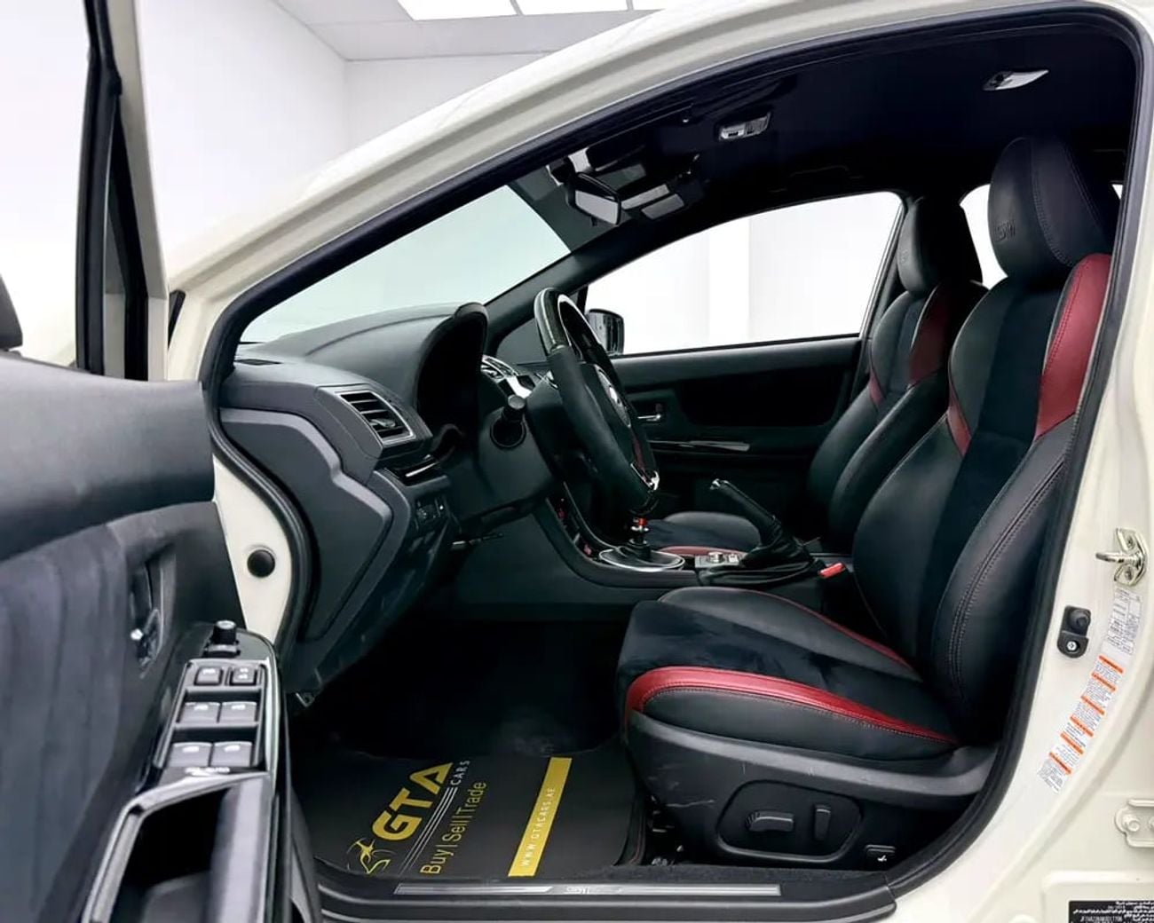 سوبارو WRX STI, Warranty, Full Service History, Fully Loaded, Excellent Condition, GCC