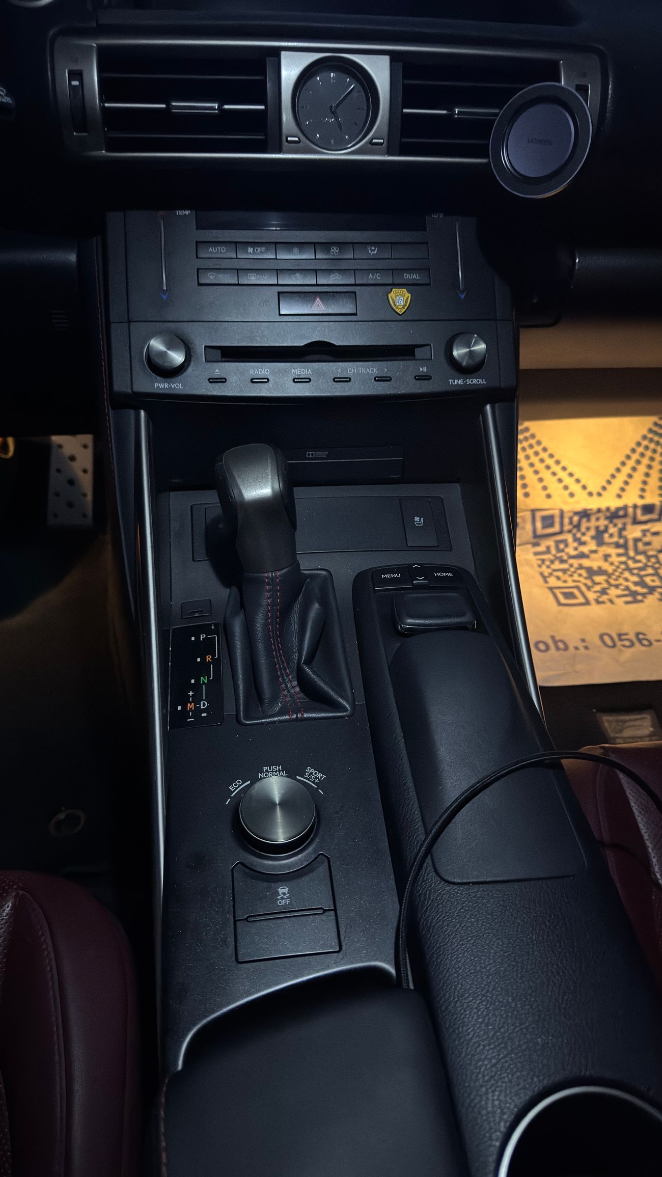 لكزس IS 350 F SPORT PLATINUM