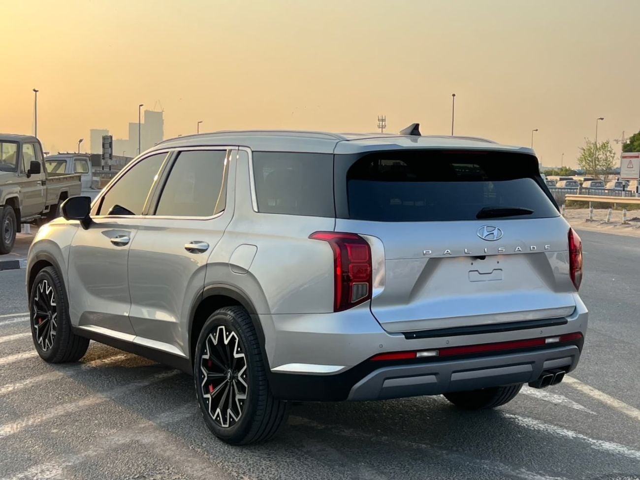 Hyundai Palisade 2023 Hyundai Palisade Limited Edition 3.8L V6 - Full Option Panoramic View - 360* 5 CAM HUD & Sens
