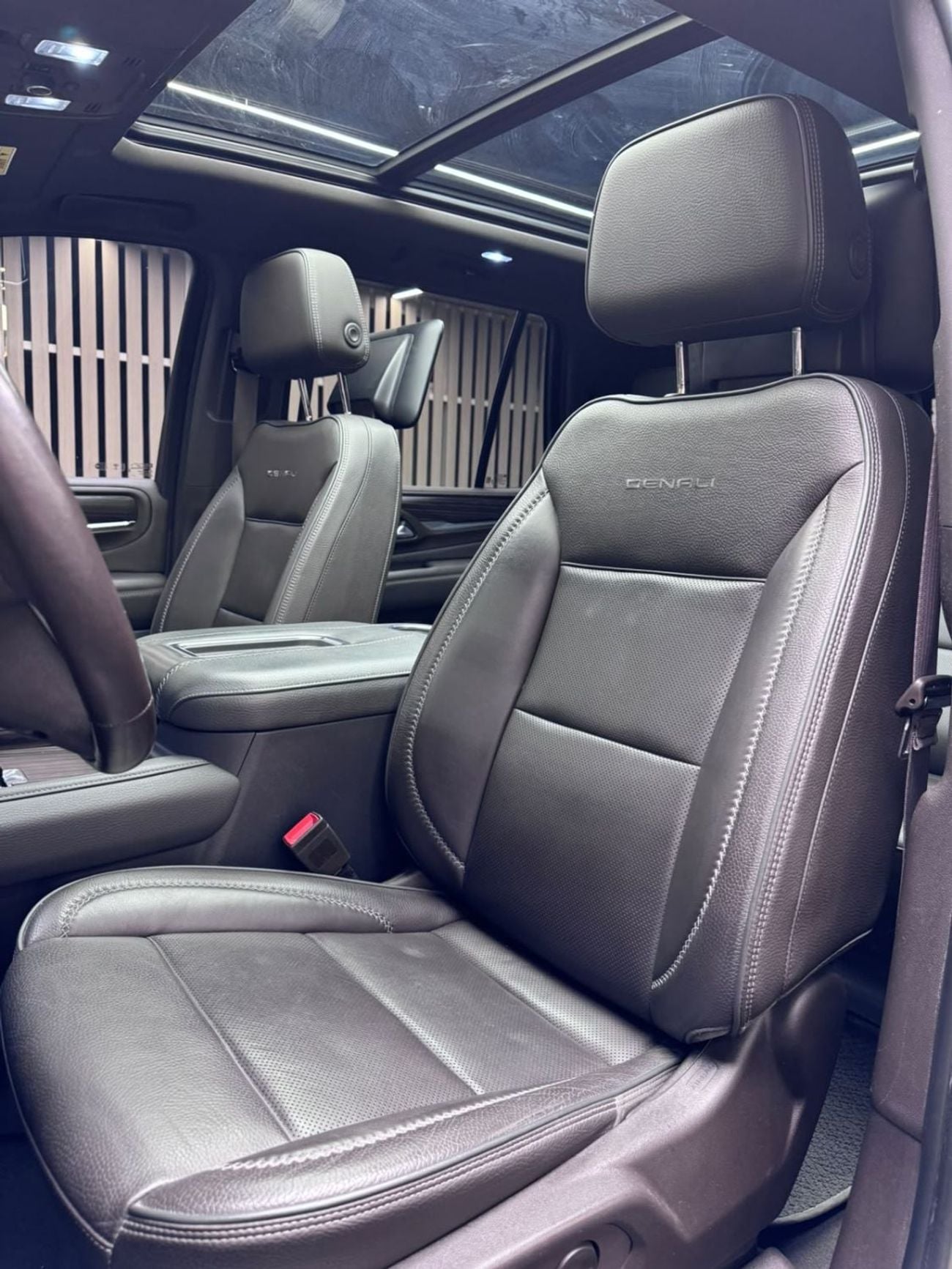 GMC Yukon DENALI