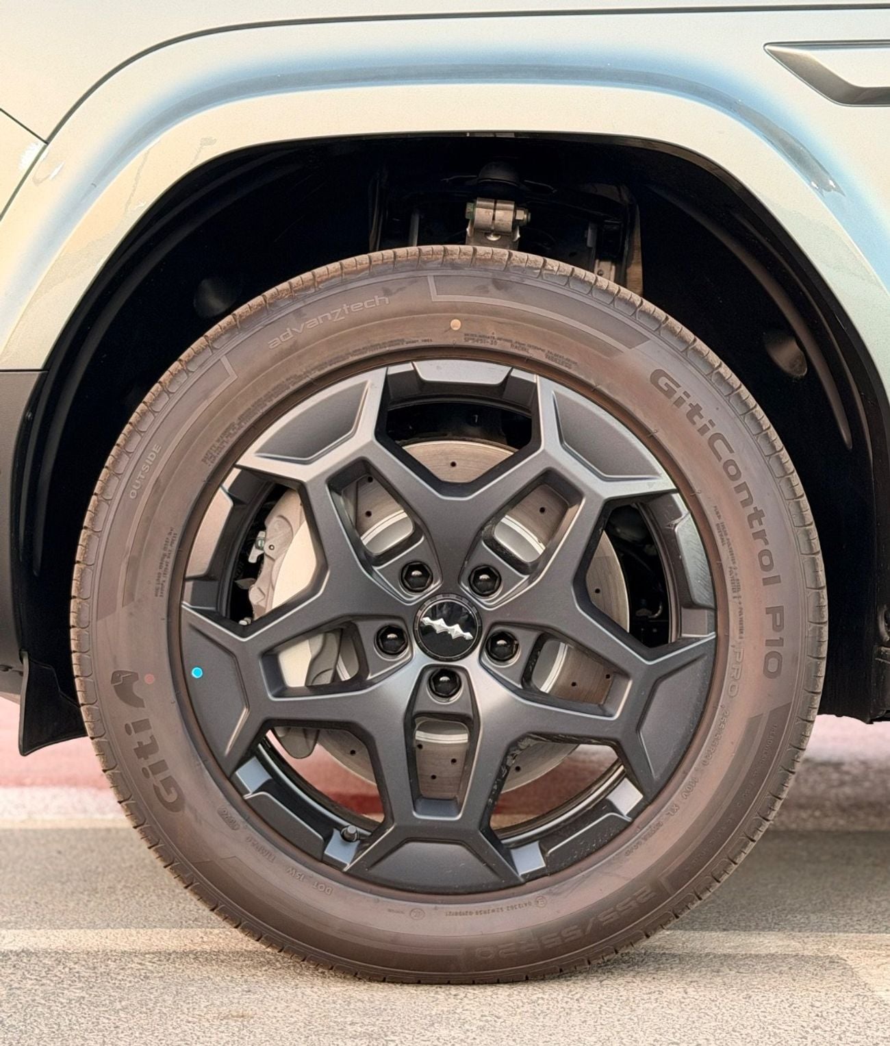 BYD Leopard 7