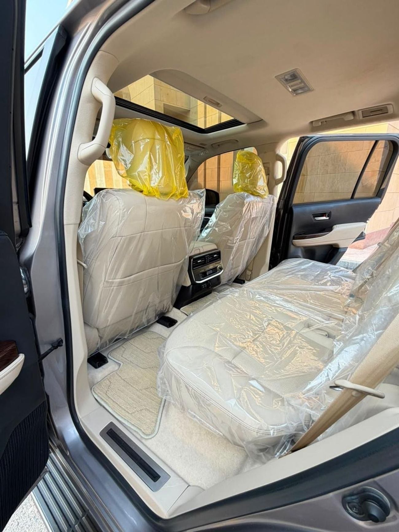 Toyota Land Cruiser GXR 4.0L full option