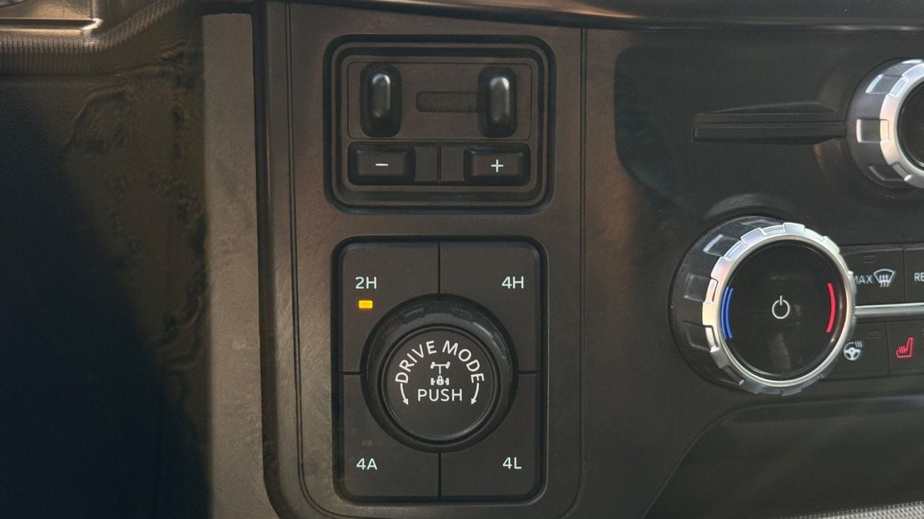 Ford F-150 LARIAT CREW CAB