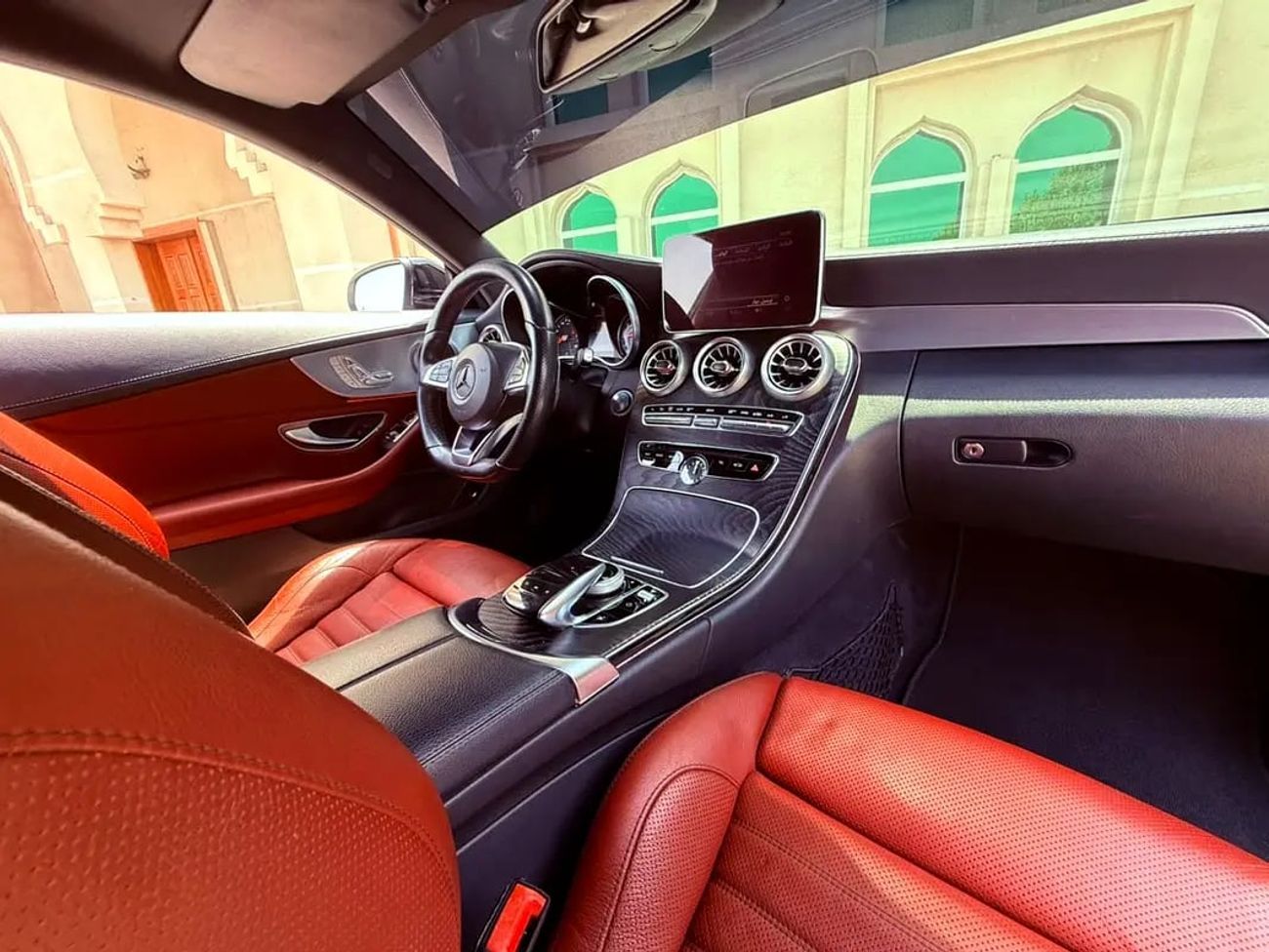 Mercedes Benz C300 مرسيدس C300 كوبيه خليجيStunning C300 Coupe | GCC Specs | Low Mileage | Pristine