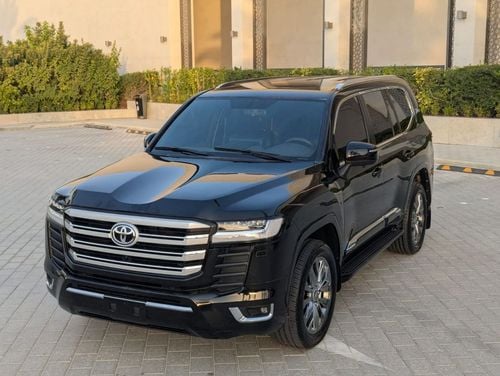 Toyota Land Cruiser GXR Toyota landcruise 2021Model 4.0L v6 GXR petrol Engine Colour Black push start Transmission Automatic