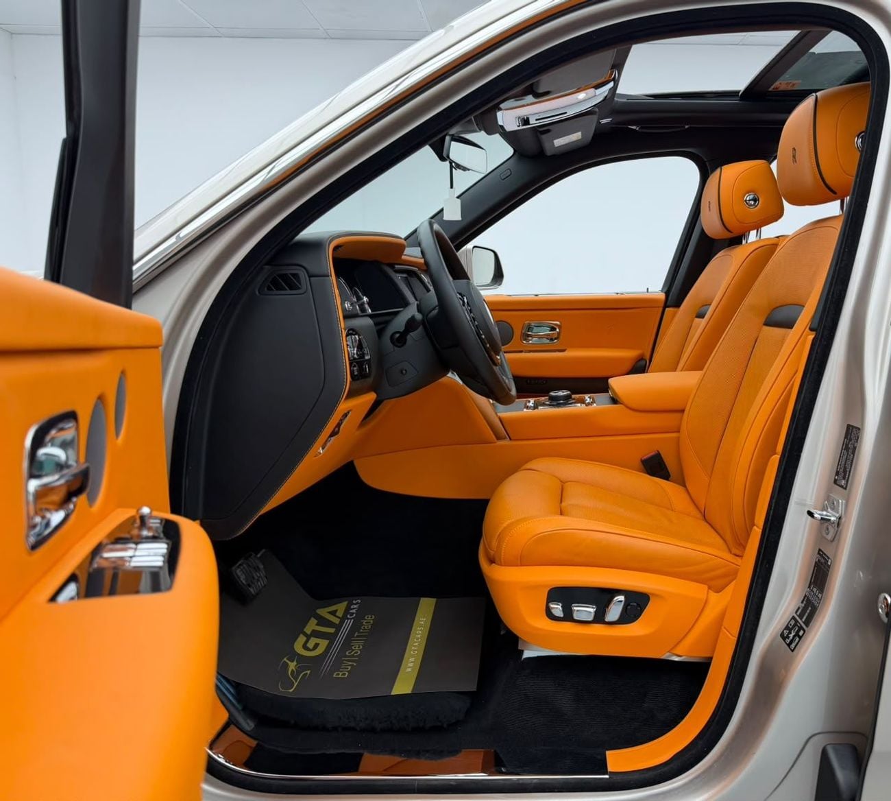 Rolls Royce Cullinan STANDARD