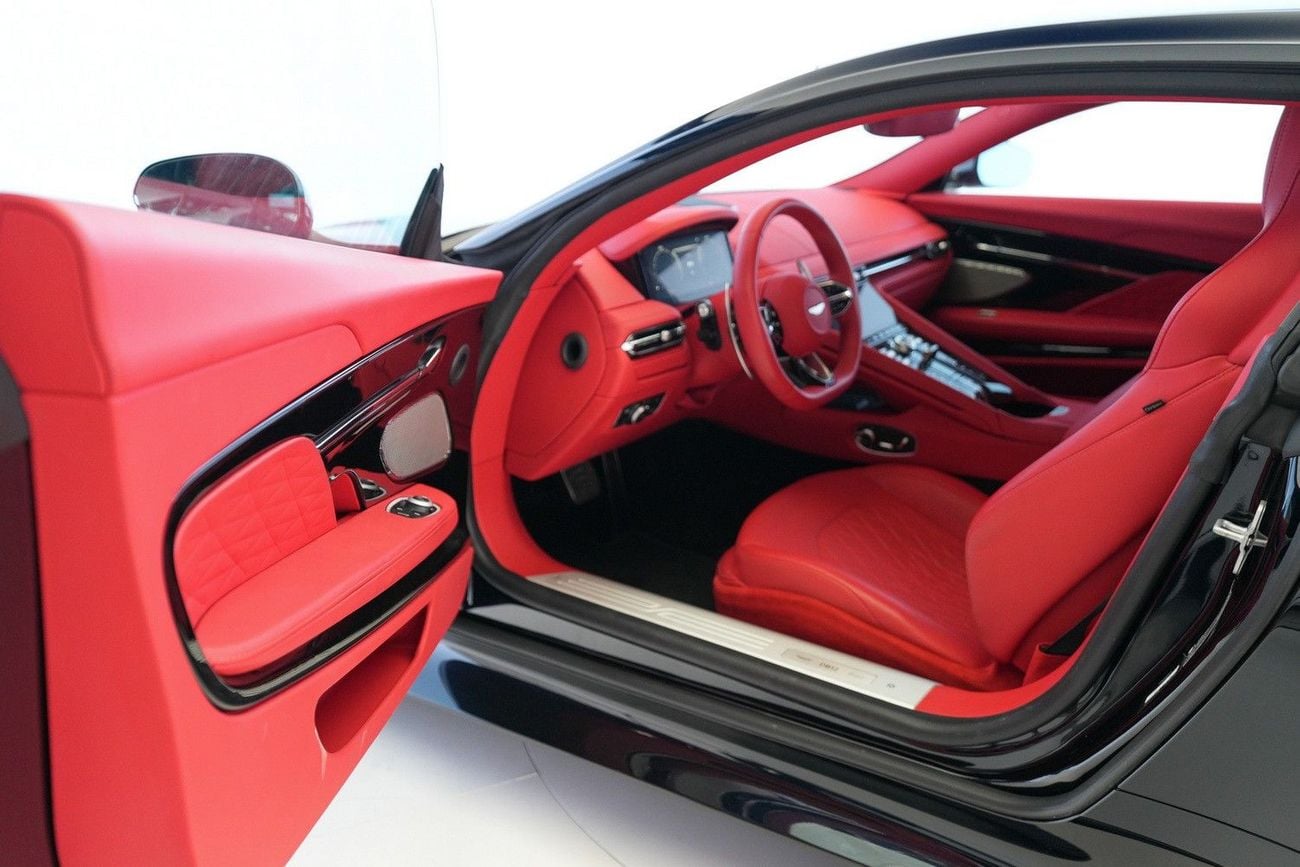 Aston Martin DB12 STANDARD