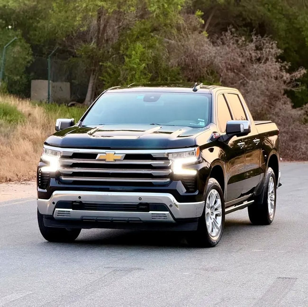 Chevrolet Silverado شيفروليه سيلفرادو LTZ موديل فل اوبشن بحالة ممتازة