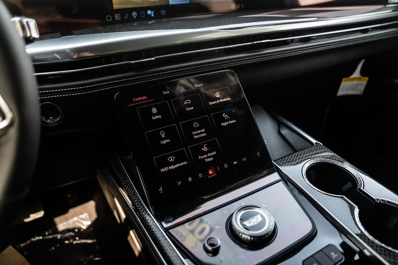 كاديلاك إسكالاد V SERIES Executive American Specs 2026 Brand New 6.2L V8 Supercharged
