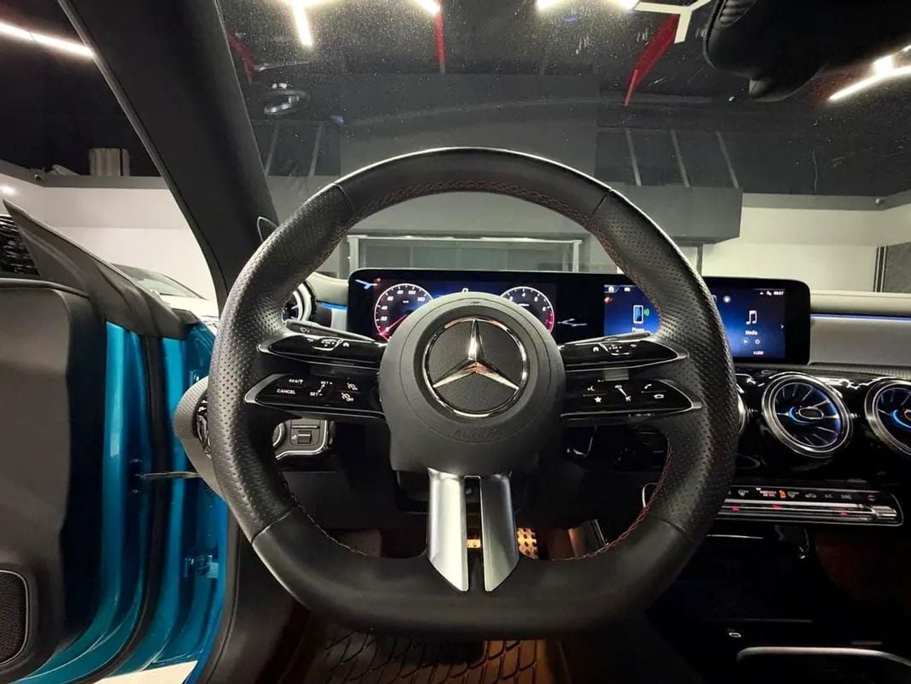 Mercedes Benz CLA250 PREMIUM