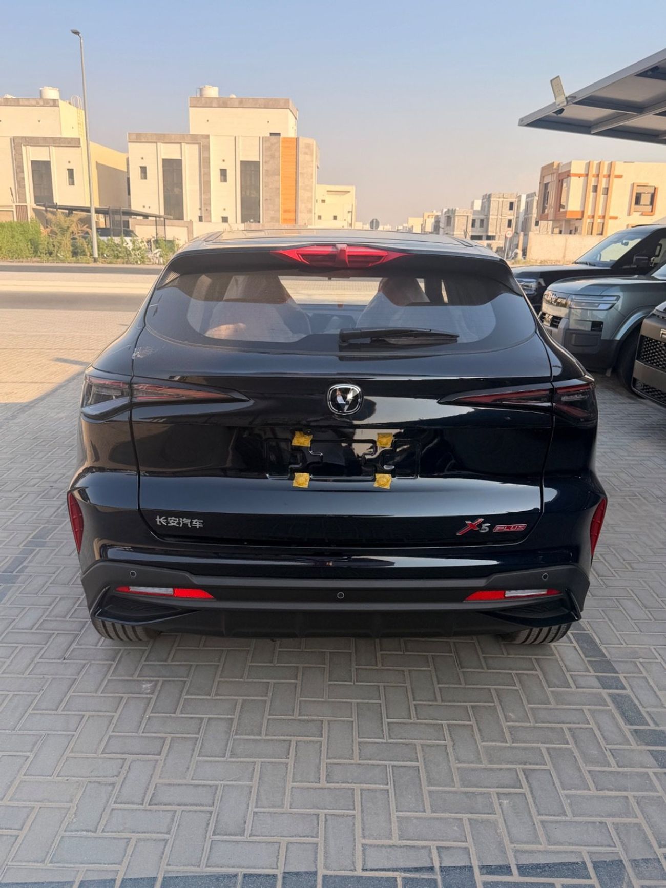 تشنجان x5 بلس بيوند برو ,android & apple car play ,electric trunk, 360 camera,