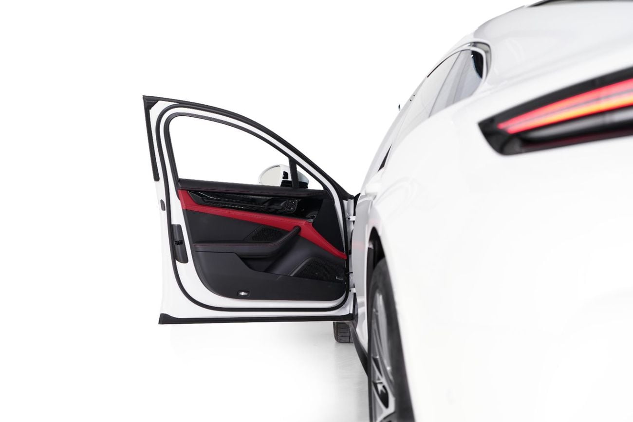 Porsche Panamera STANDARD GCC-1 Owner-Low Mileage-Al Nabooda Warranty-High Specifications