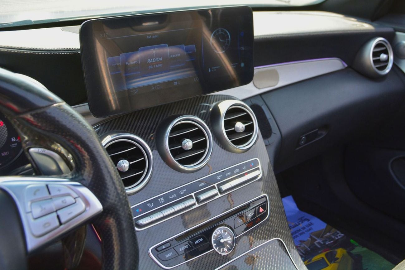 Mercedes Benz C63 AMG STANDARD