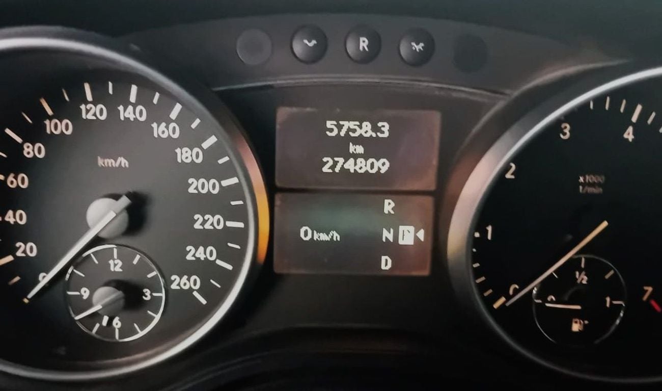 Mercedes Benz ML350 -MERCEDES-BENZ _ ML350 _ 2010 GCC IN EXCELLENT CONDITION -5Door-petrol