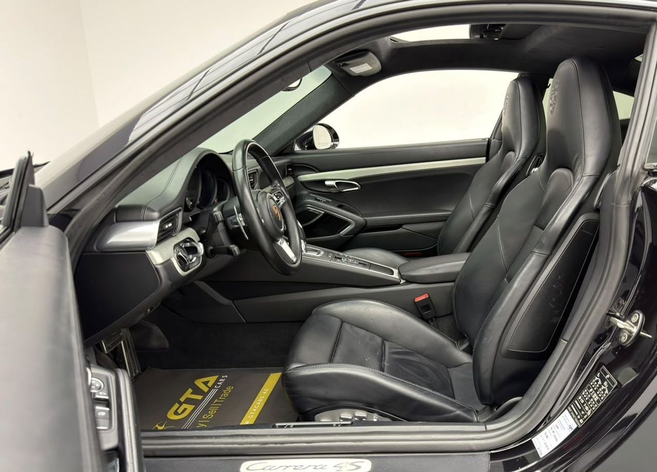 Porsche 911 CARRERA 4S