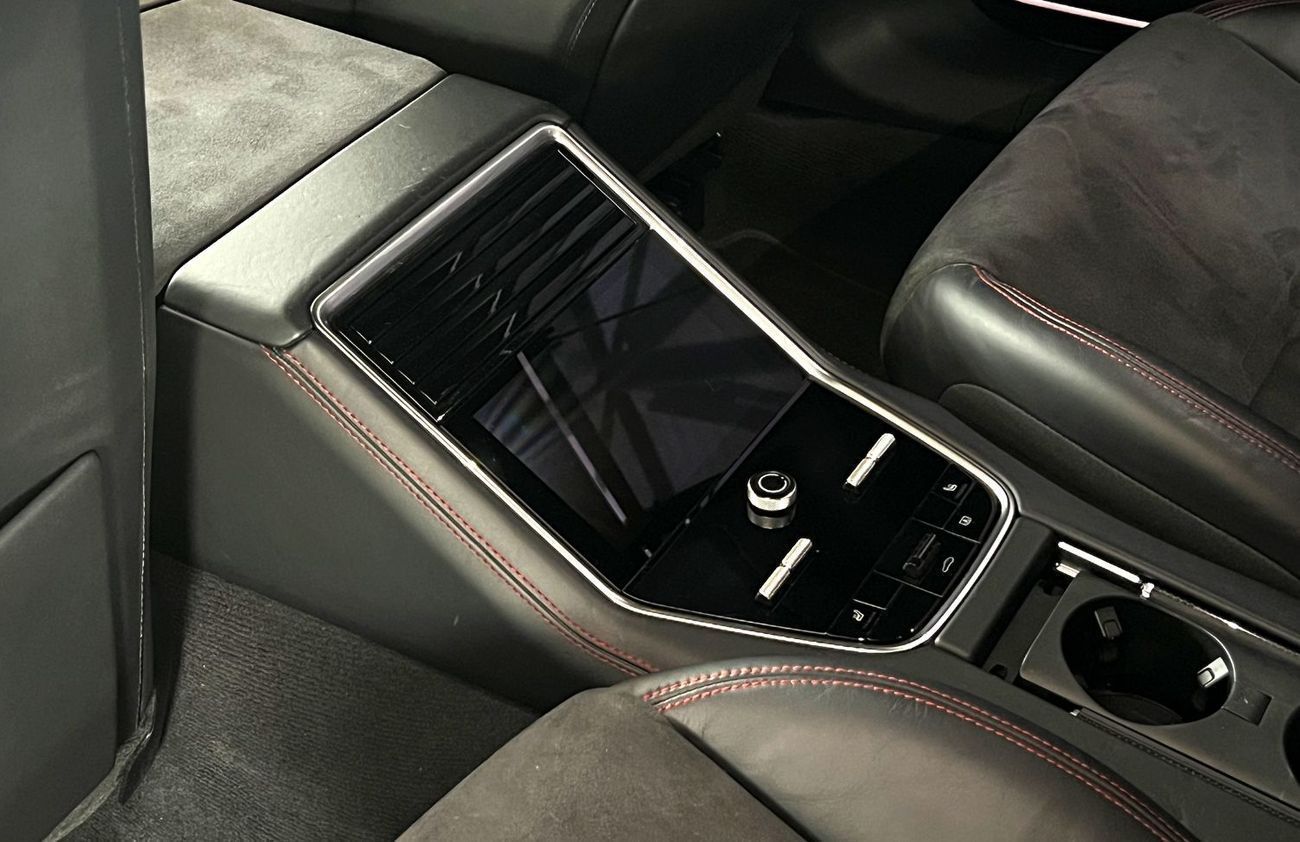 Porsche Panamera GTS 4.0L (475 HP) 2020 American Specification