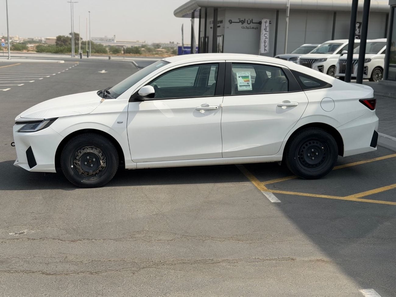 Toyota Yaris E Toyota Yaris 1.5AT GCC basic options