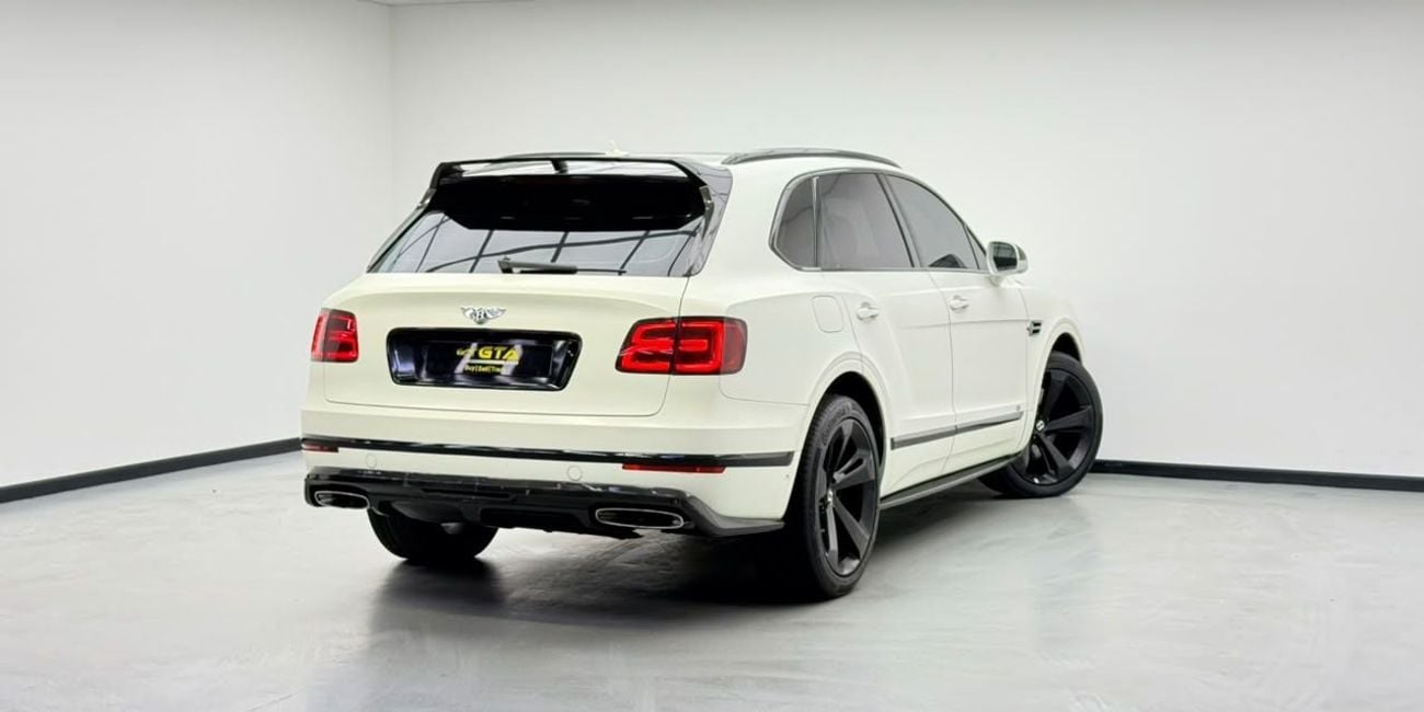 Bentley Bentayga FIRST EDITION 2017 Bentley Bentayga First Edition, Full Service History, Fully Loaded, Excellent Condition, GCC