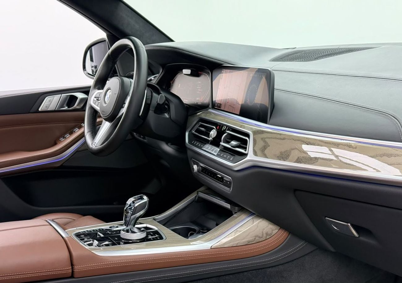 بي أم دبليو X7 40i M SPORT بي إم دبليو X7 xDrive40i M-Sport موديل 2020، مع ضمان، وسجل صيانة كامل لدى بي إم دبليو، 7 مقاعد، كامل