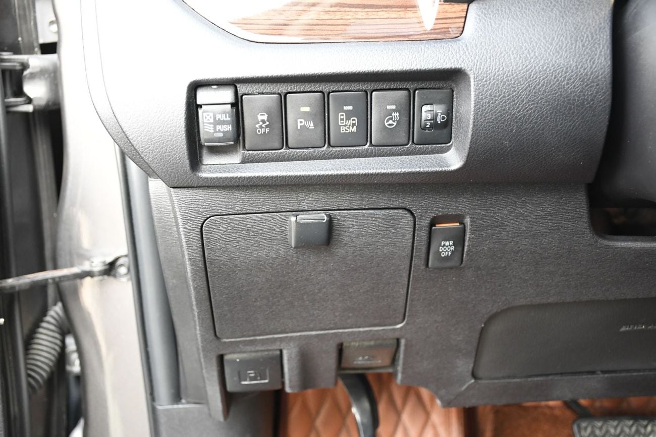 Toyota Sienna LIMITED 3.5L fully loaded for USE UAE AND EXPORT
