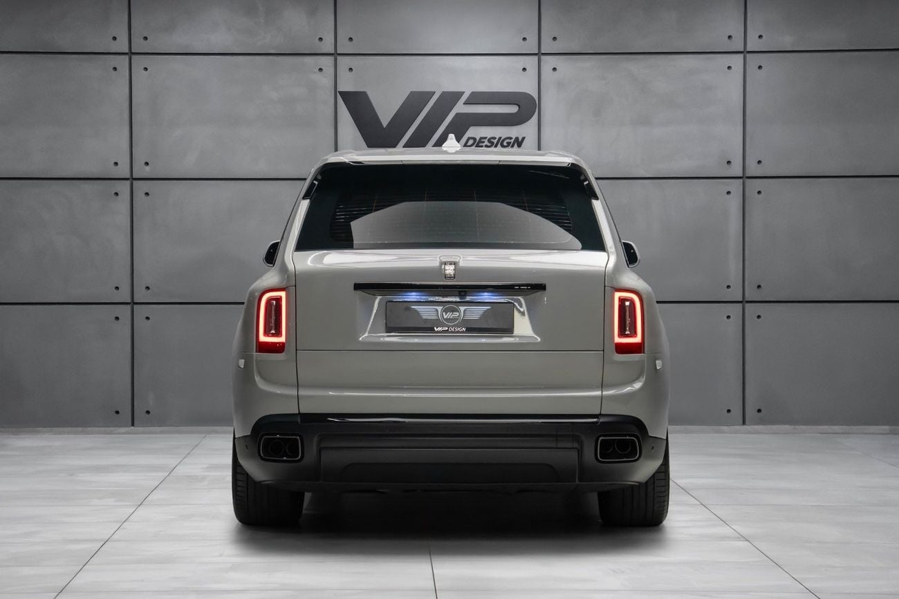 Rolls Royce Cullinan BLACK BADGE