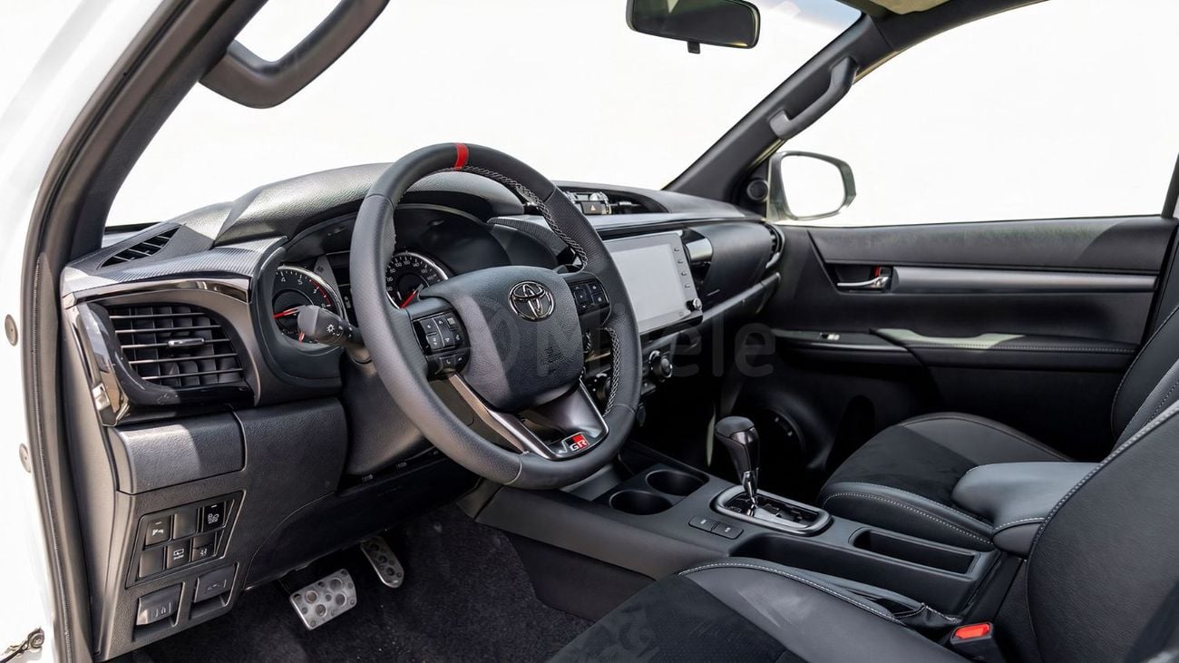 Toyota Hilux GR SPORT