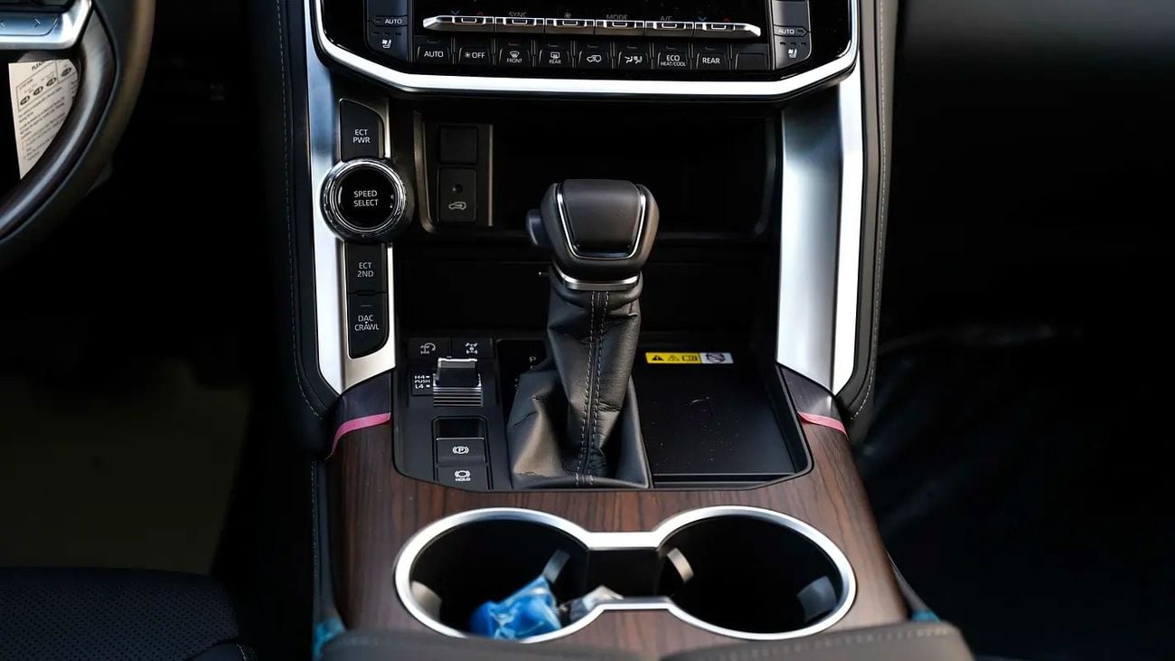 Toyota Land Cruiser GXR 4.0L WITHOUT RADAR GCC Specs