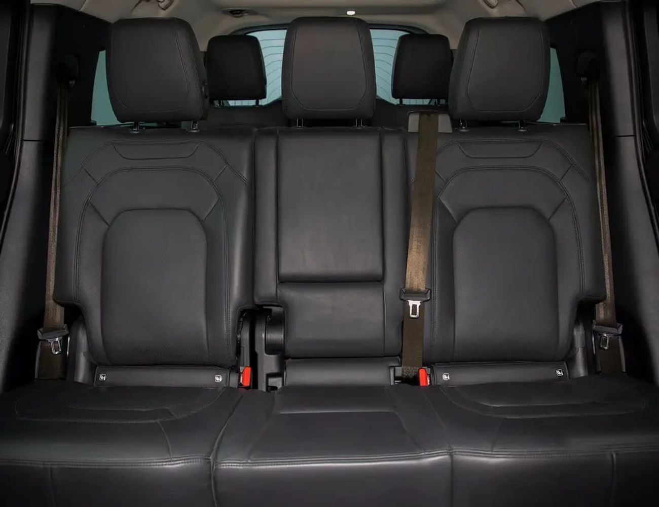 Land Rover Defender Warranty + Service Package • FDSH • GCC Spec