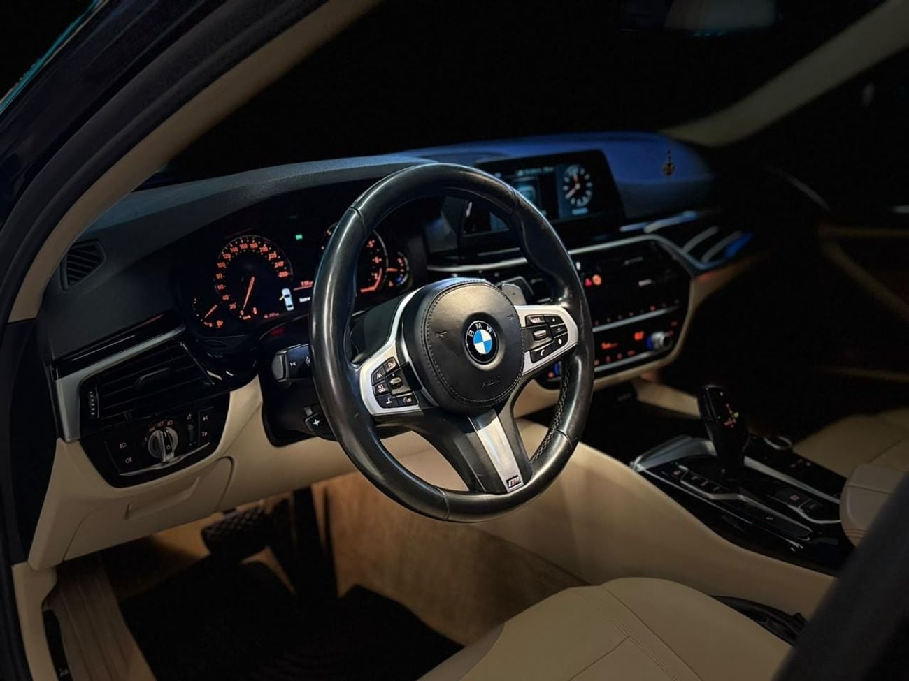 BMW 520i M SPORT BMW 5-Series 520i M Sport 2018 - Good Condition