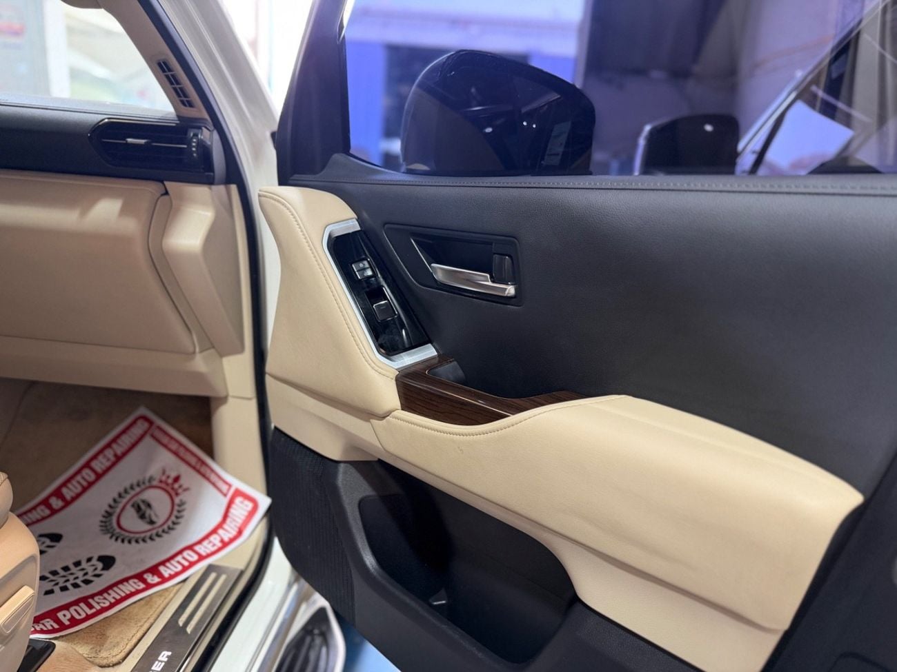 Toyota Land Cruiser VXR